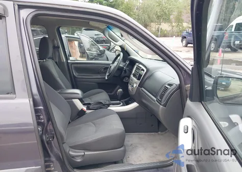 2006 Mazda Tribute I из США, поврежденный, VIN 4F2YZ92Z76KM12017